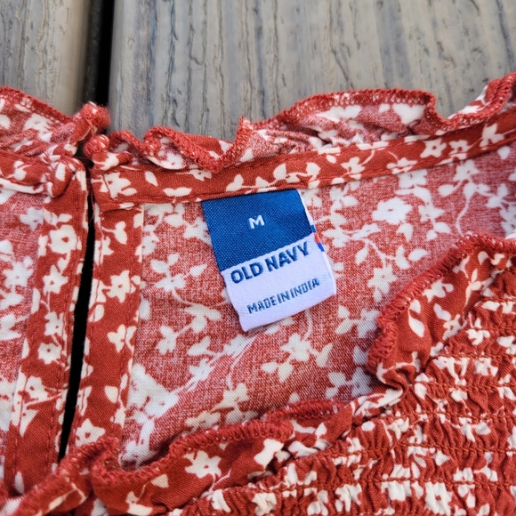 Short Sleeve Flower Patterned Top | Size Medium | Old Navy - Picture 2 of 4